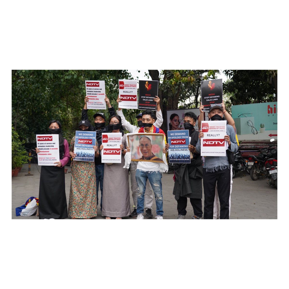 tenziitsewang's tweet photo. Group of #Tibetan individuals, working in different fields,came together with a peaceful protest in front of the  @ndtvindia @ndtv  headquarters for false Accusations against Noble peace price winner @DalaiLama  #NDTVApologiseToDalaiLama 
#IStandWithDalaiLama https://t.co/31nQhJPAWx