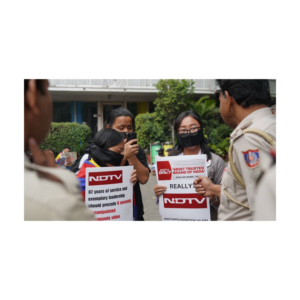 tenziitsewang's tweet photo. Group of #Tibetan individuals, working in different fields,came together with a peaceful protest in front of the  @ndtvindia @ndtv  headquarters for false Accusations against Noble peace price winner @DalaiLama  #NDTVApologiseToDalaiLama 
#IStandWithDalaiLama https://t.co/31nQhJPAWx