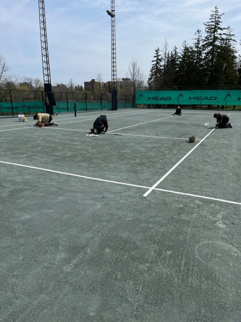 TennisWaterloo's tweet photo. Men at Work! #clayseason https://t.co/bFXM1duLLH