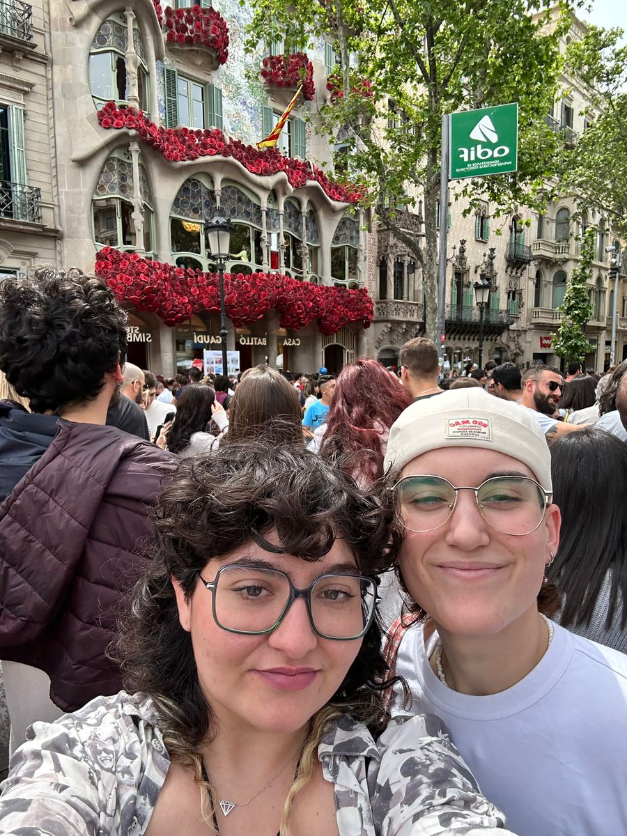 Sant Jordi y tu🌹🐉
365 dies amb tu🤍
T'estimo com al cel
<a href="/queralt_garrell/">Queralt Garrell Diaz</a>