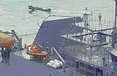 NewsIADN's tweet image. The naval #AAD/#BMD missile is likely fired from A41 INS #Anvesh of Indian Navy as can be seen from the structure.

This ship is often dubbed as the floating test range of #India.

#IADN