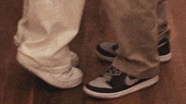 ficshees's tweet photo. teatro 
— a heeseung x oc au

abe harmony sarmiento (lhs) entered the theater hall thinking he will get the lead actor role for the play.

however, adalyn june blanqueza, the playwright, gave the role to someone else—to her ex, to someone abe hates the most. https://t.co/nlrE2okPlm