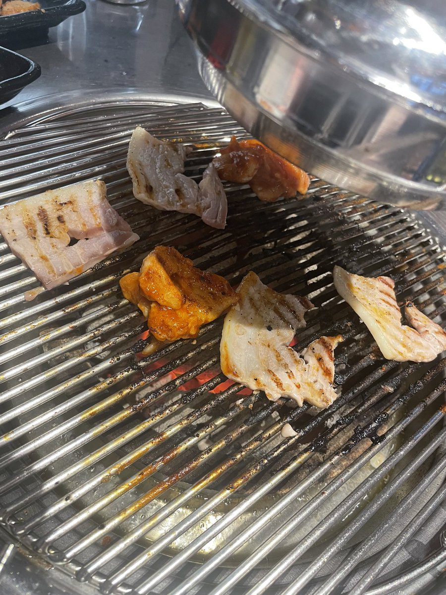 新大久保行ったけどサムギョ感なかった。笑