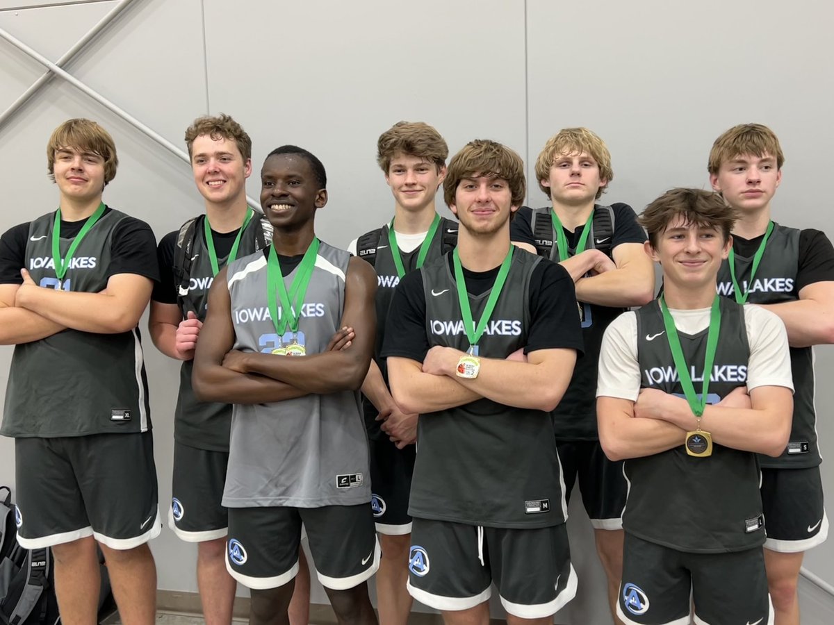 fankmomma's tweet photo. Successful day in Sioux Falls = u16 Champs 🥇🏀 https://t.co/8KRTw7Yvqu