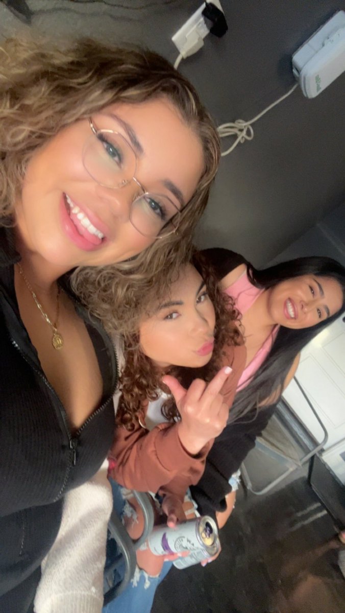 dontdiva's tweet photo. 4/23 #TaurusSeason #infulleffect https://t.co/Vf9Q1fvtPY