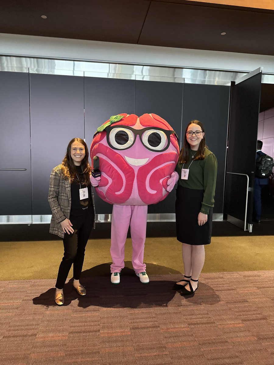 UBneurology's tweet photo. Our chief residents found Sarah Bellum at the @AANmember Annual Meeting! @kmsellick @AlexusPaige4 #AANAM https://t.co/8jSdjiOPqR