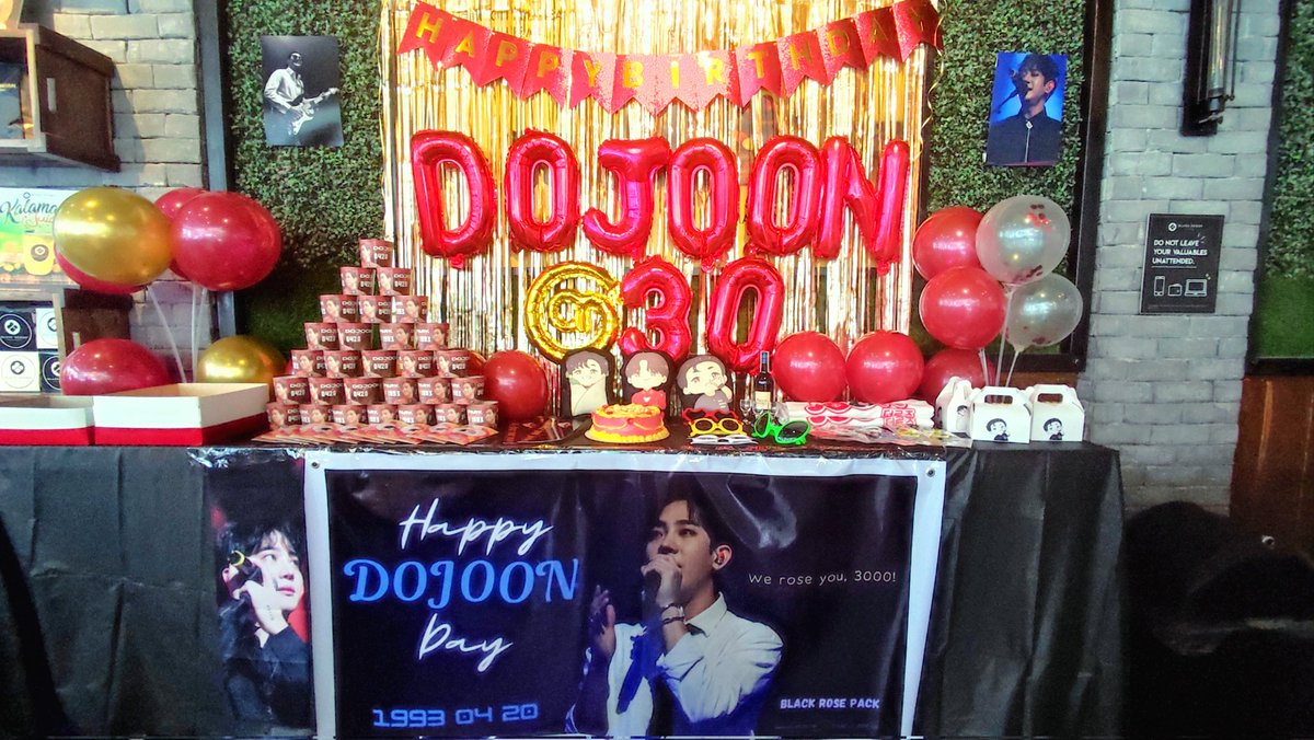 hartreax's tweet photo. Thank you so much for all the efforts
@blackrosepack @ParkDojoonPH 
@leehajooncom @parkdojooncom 
@PHTheRose_0803 @project4therose
to make this cup sleeve event happen 💕

To Black Roses, it was nice to meet y'all ✨

HAPPY DOJOON DAY!!! 🎉

#OurIronManDojoon #DreamWithDojoonAt30 https://t.co/JfDxFtwXc7