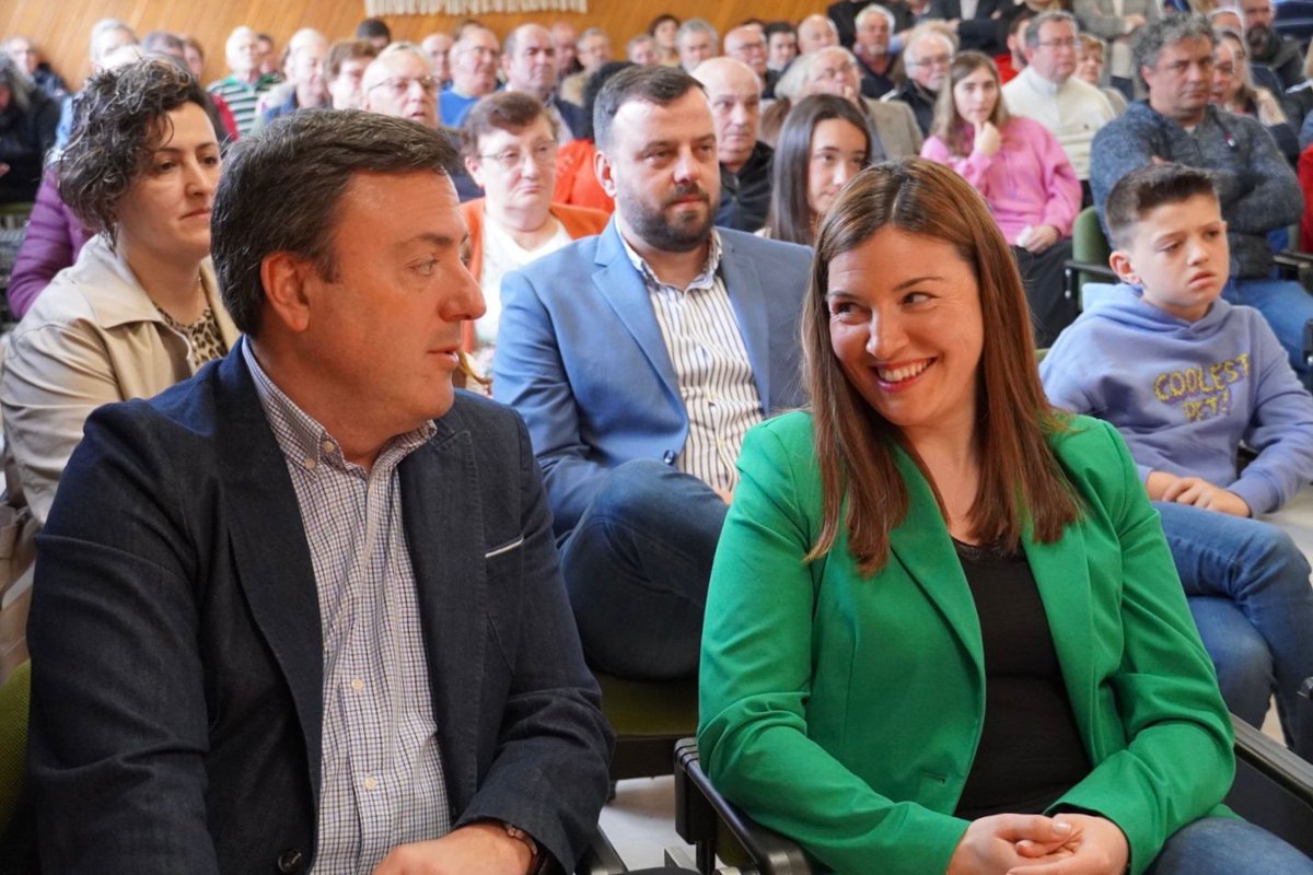 PsoeLugo's tweet photo. “Quero ser Alcaldesa para traballar, mellorar o noso pobo, con humildade e con respecto. E desta forma, os socialistas queremos seguir traballando para que Trabada teña máis recursos, poñéndolle corazón ao que facemos, porque cando traballamos con amor, nótase”, dixo a candidata. https://t.co/cYncPCijwN
