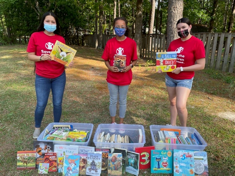 SCActionNetwork's tweet photo. #WorldBookDay reminds us of that time our student advocates in South Carolina collected more than 1,200 books to donate to the local community 📚 

We love being able to get more children access to books and literature 💛 https://t.co/PAfwxWOO7n