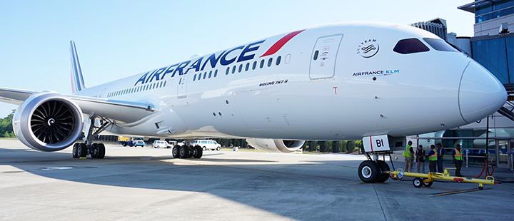 XCristianMoreno's tweet photo. Si estuvieras a punto de elegir asiento en un 787 para atravesar el Atlántico y vivir ahí durante 11 horas

¿Con cuál te quedabas ?

Ccp @Capiapril_ https://t.co/BauRhTpkhN