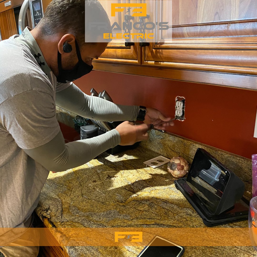 When you support a small business, you support a dream. 

Contact: (239) 244-8640 call us now!

 #networking #work #success #tips #smallbusiness #letswork