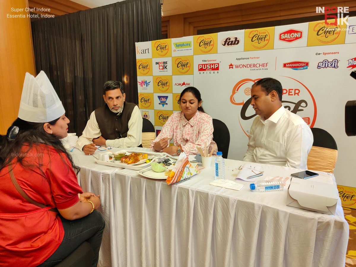 IndoreTalk's tweet photo. #EventTalk: सुपर शेफ इंदौर, कुकिंग के शौकीन इंदौरियों के लिए रोटरी इंदौर प्रोफेशनल्स क्लब @rotary_ind_prof की एक अनूठी पहल है। https://t.co/PGDHU6LFaJ