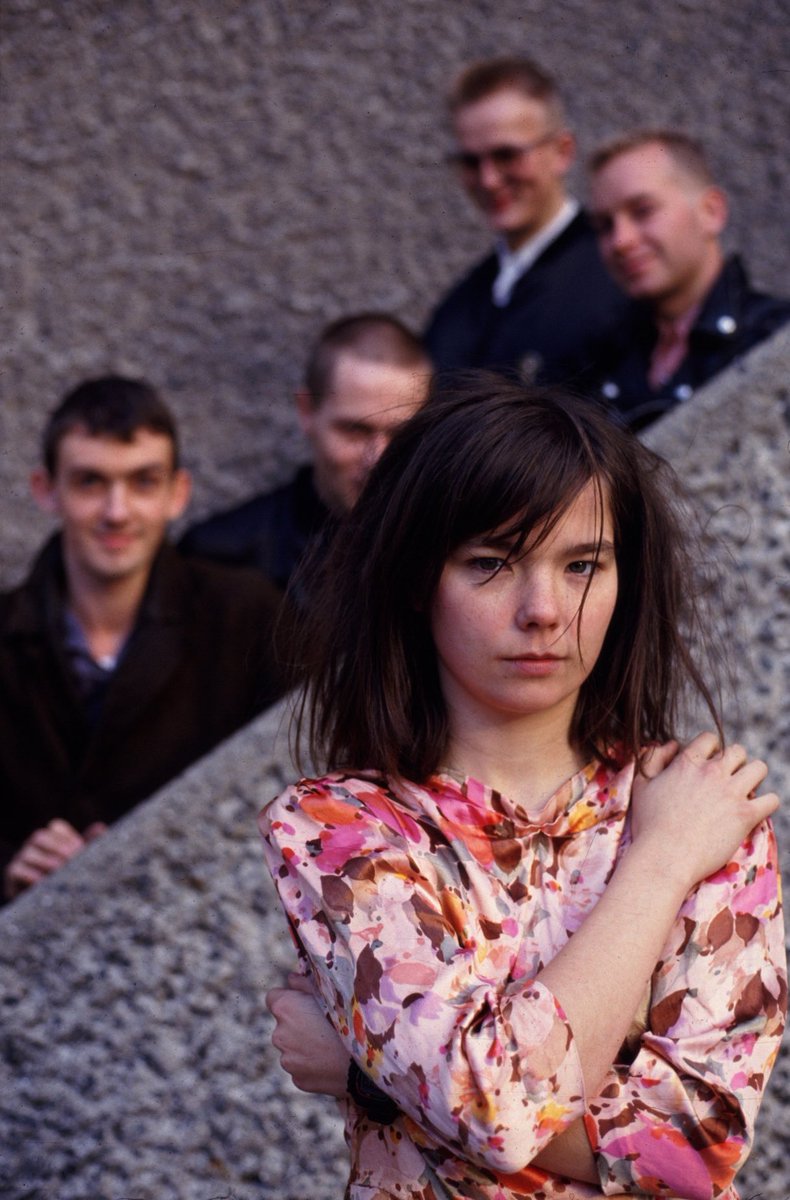 bjorkspears's tweet photo. How imagine björk was during her band days https://t.co/2ShYotPui2