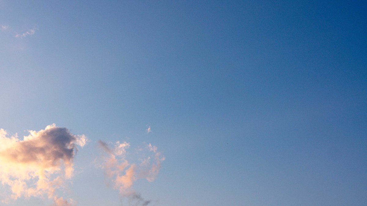 pedroluizdc's tweet photo. 🌄🌄GM!!🌇🌇
Today I'm going to take the day off to watch anime! Anyone recommend me a cool one?✨🥰✨
#NFTPhotographer
#NFTCreator
#NFTPhotography
#NFTPphoto
#NFTsales
#NFTCommunity
#MintableART
#SouAwaker
Link⬇️⬇️ https://t.co/GpUo2SfTWw