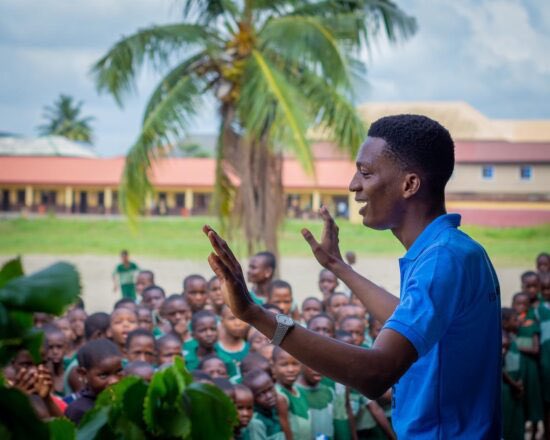 thecableng's tweet photo. INTERVIEW: Victory Ashaka, the young poet lending his voice to climate change | TheCable https://t.co/N112CNsbxm
#EarthDay2023 #ClimateTheCable #ClimateChange https://t.co/F2j8KqIxun