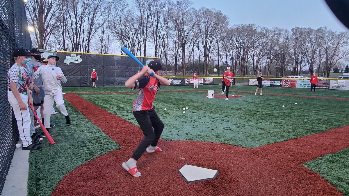 tschlepe's tweet image. Busy week of Saber Baseball kicks off today at The Shakopee Bowl from 1:00-4:00 with Wiffle Ball &amp;amp; Cornhole Tourneys! Wiffle Ball champs receive trophy &amp;amp; bragging rights. Cornhole champ wins 2 front-row seats to the Twins game on 7/26. Cornhole entry fee is $20. ALL ARE WELCOME!