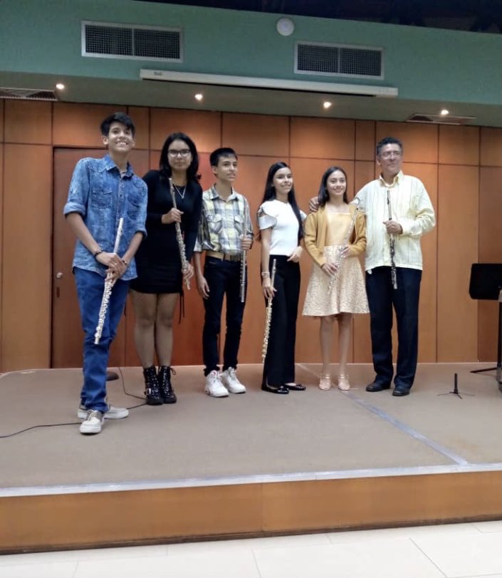 Cátedra de Flauta transversa maestro Ramón Moncada. Foto Marzo 2023 ⁦<a href="/EMMAETachira/">Escuela de Música</a>⁩ ⁦<a href="/DCETachira/">Dirección de Cultura</a>⁩