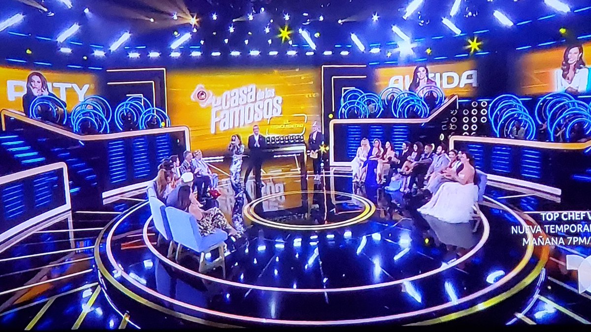 Minton2002's tweet image. #LCDF3 nikki premio a la mas chismosa