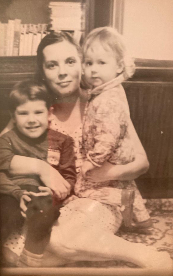 LAccentNou's tweet photo. Happy Mother's day! 💐 - https://t.co/tURVwabebZ https://t.co/NepY022jIo