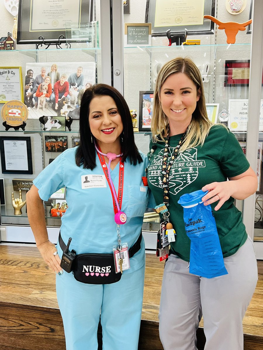 SEREbulldogs's tweet photo. Dress like your favorite teacher or person day. Me: I want to dress like Nurse De Leon. ❤️🩺💊💉🩹 https://t.co/L7Ps5wNBN3