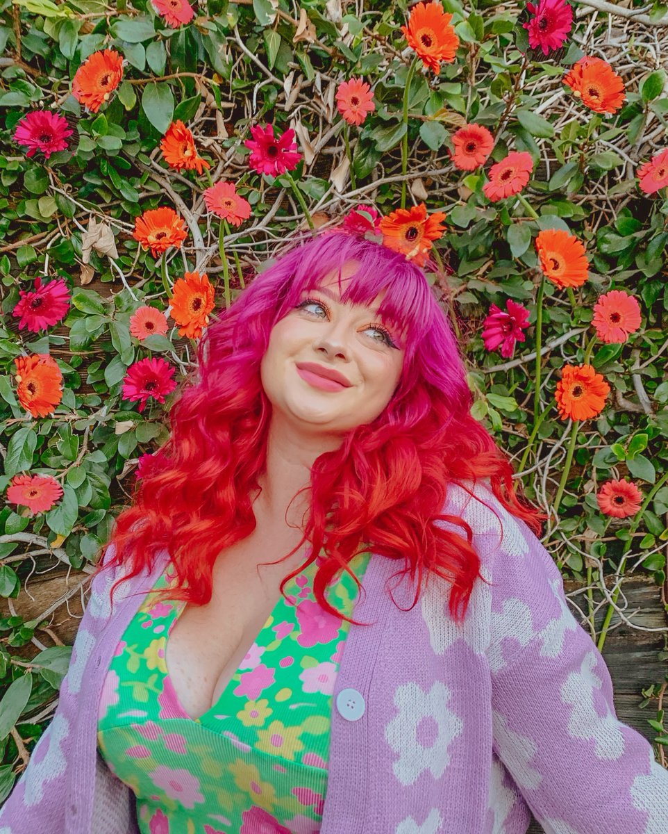 oVertoneColor's tweet photo. Yes, our fantasy colors did THAT 💗 @enchantedalexandra knew the assignment.

#overtonehaircare #gingerhair #hairgoals #orangehair #haircolorideas #veganhaircare https://t.co/JvlfLCa1Oo