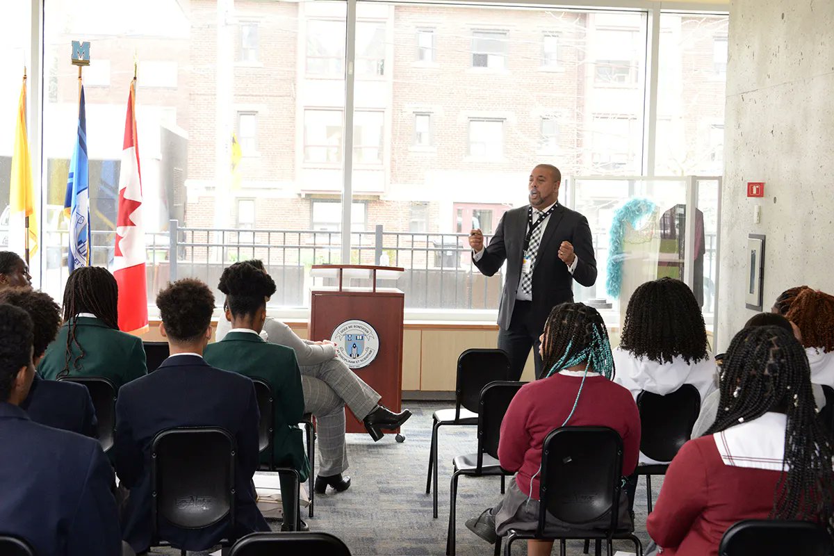 SMCS1852's tweet photo. #ICYMI The first CIS Black Student Conference made its debut at SMCS last week! Students and staff in attendance heard from two keynote speakers and were able to take part in a variety of workshops throughout the day.
https://t.co/cLxjwLHMEd 
#teachmeGDK https://t.co/LIcpiyZ6sY
