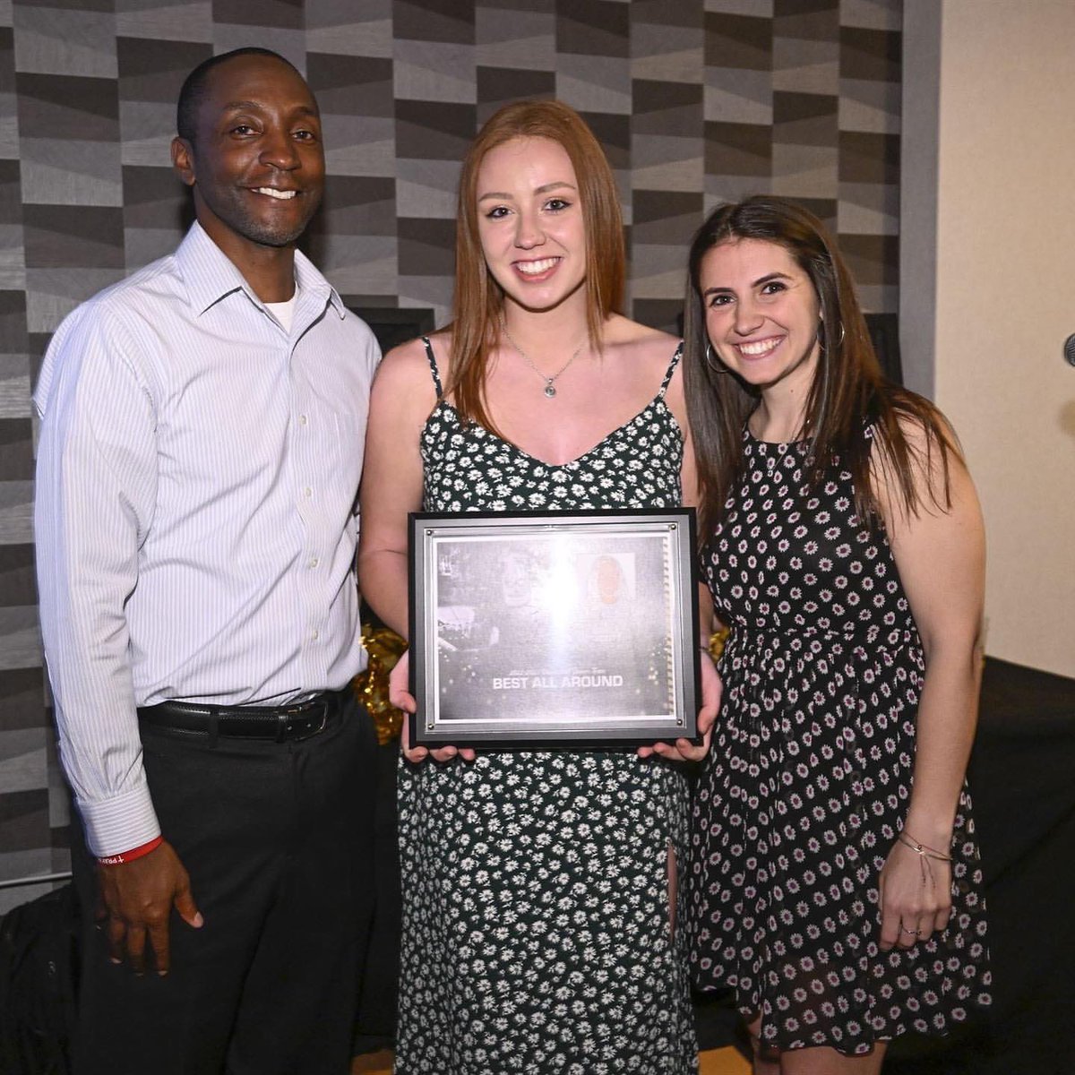 VandySpirit's tweet image. 🎉Congratulations to our 2022-2023 Vanderbilt Dance Award Winners 🎉

⭐️ Rookie of the Year: Avery Carter
⭐️ Veteran of the Year: Macy Scott
⭐️ Coaches Award: Xeria Keys
⭐️ Best All Around: Macy Scott

#AnchorDown • #VandyDance • #OTOT