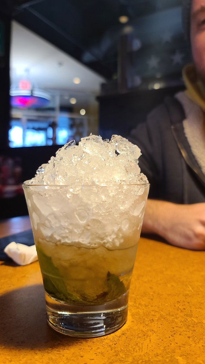 emp023's tweet photo. Hey @TGIFridays, had dinner at your restaurant the other night. Ordered one of your new drinks. But in not sure if the liquid to ice ratio is correct. At least it doesn't match the photo you promote as. https://t.co/i1fGK9ZruU