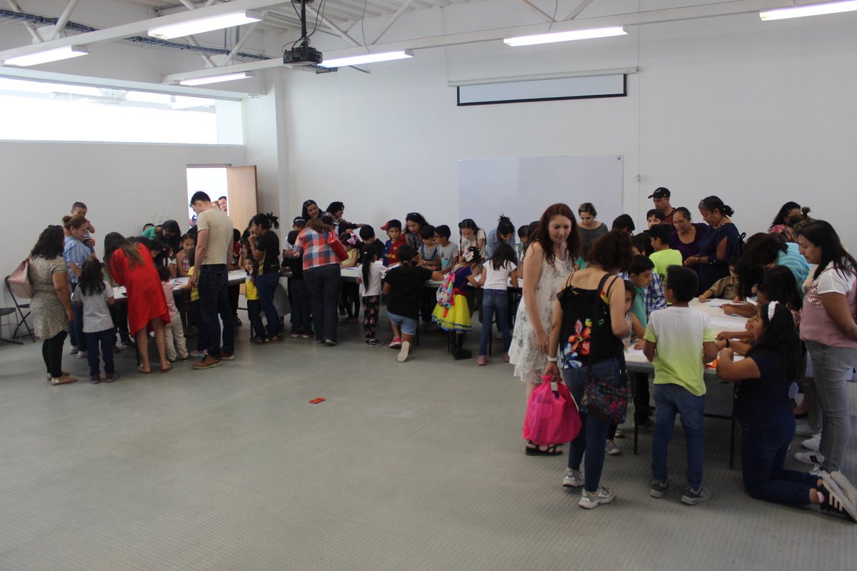 INE Coahuila (@inecoahuila) on Twitter photo En la Feria Internacional del Libro Coahuila 2023, se llevó a cabo la lectura y el taller para niñas y niños del libro "Dos Puertas", por parte de la actriz Georgina Rábago. Este libro pertenece a la Colección Árbol del <a href="/INEMexico/">@INEMexico</a>. #FILC2023 En la Feria Internacional del Libro Coahuila 2023, se llevó a cabo la lectura y el taller para niñas y niños del libro "Dos Puertas", por parte de la actriz Georgina Rábago. Este libro pertenece a la Colección Árbol del <a href="/INEMexico/">@INEMexico</a>. #FILC2023