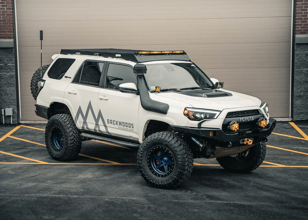 trail4r's tweet photo. Get ready for the ultimate #Offroad experience with the 5th Gen #4Runner and the durable Backwoods Adventure Mods Roof Rack, featuring an adjustable front fairing 🏜️ https://t.co/17eUQT7QRL https://t.co/qtBKs3zADU