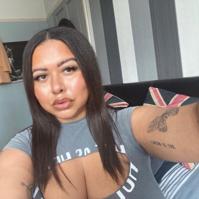 alishahiggins_'s tweet photo. #NewProfilePic https://t.co/o3sju8pfPW