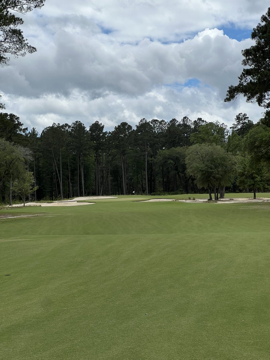 ParkerBTurf's tweet photo. Congaree Golf Club today with Harrison Rothwell and Ian Cherry! Great way to end the school year. David Barrett and staff does a hell of a job out here. https://t.co/1j8Az7bLZ1