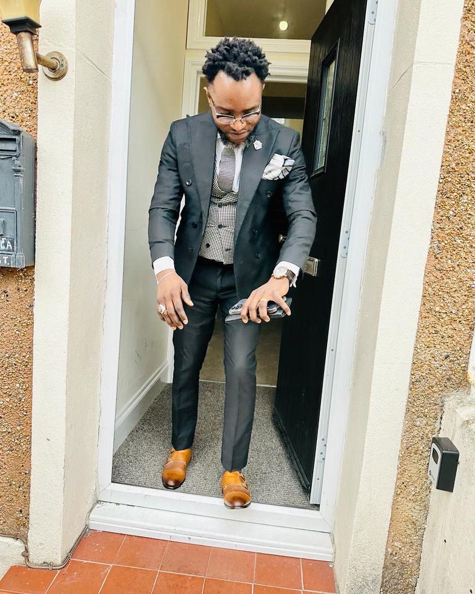 ifnight204's tweet photo. Happy Birthday to the man Lord God lavished his love upon. #Grace #GratefulHeart #BizzleNation https://t.co/dJwG6Ued5O
