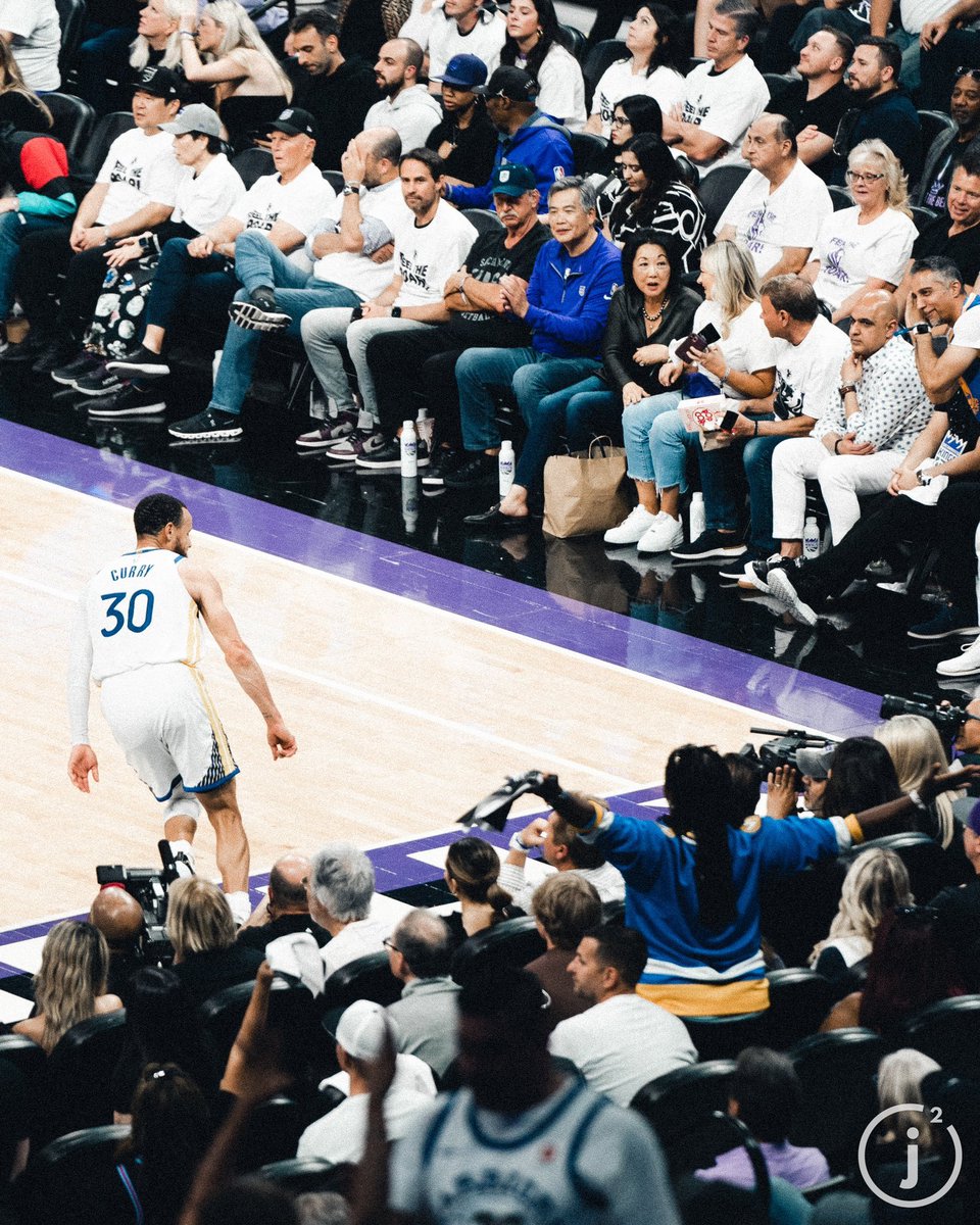 InfosSteph's tweet photo. TODOS os feitos de Stephen Curry no jogo 7 contra o Sacramento Kings, a thread.

📸by @_JordanJimenez https://t.co/qUEg0Lly4K