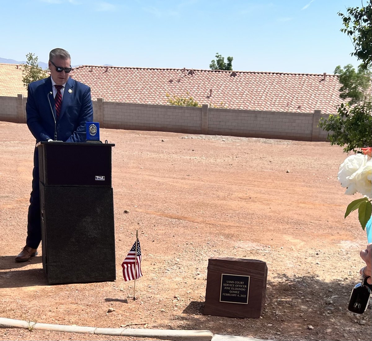 chiefjasonpotts's tweet photo. It was an honor to participate with our @CityOfLasVegas staff & several Deputy City Marshals on the unveiling of these memorial boulders for our fallen heroes in southern Nevada - Det. Terry, Ofc. Thai & USMS Court Ofc. Gomez at Police Memorial Park.#NeverForgotten #copscount 🙏🏻. https://t.co/z1oKkP2lYJ