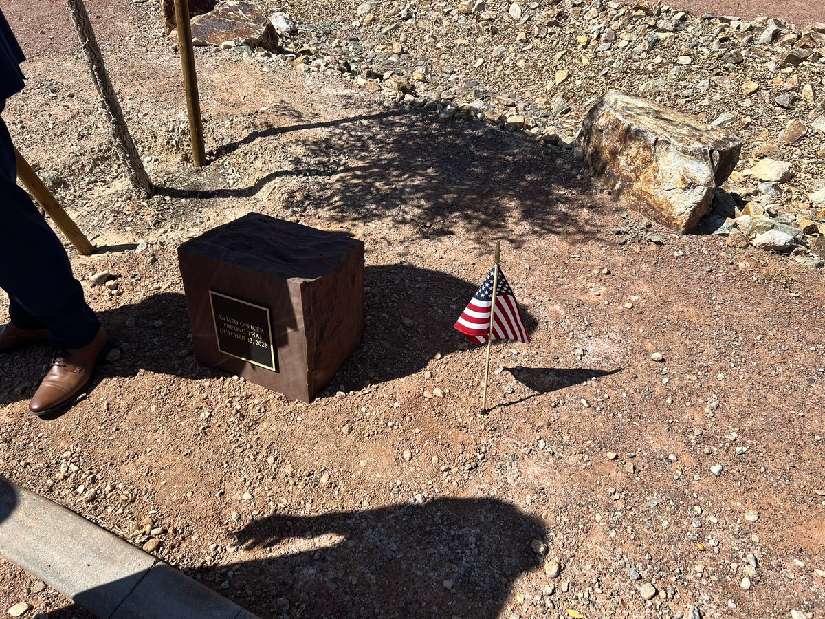chiefjasonpotts's tweet photo. It was an honor to participate with our @CityOfLasVegas staff & several Deputy City Marshals on the unveiling of these memorial boulders for our fallen heroes in southern Nevada - Det. Terry, Ofc. Thai & USMS Court Ofc. Gomez at Police Memorial Park.#NeverForgotten #copscount 🙏🏻. https://t.co/z1oKkP2lYJ