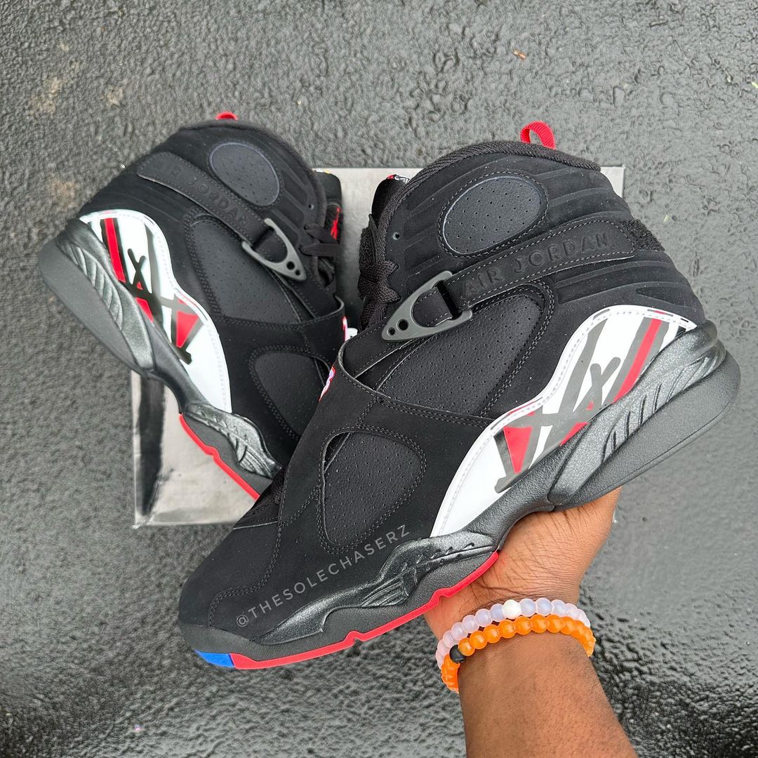 TheSiteSupply's tweet photo. Close up with the Air Jordan 8 "Playoffs" 👀 

📸 @thesolechaserz https://t.co/YzlbmzuzUG