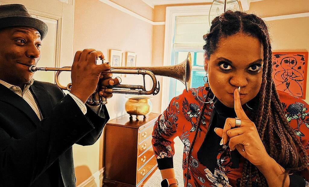 thejennabond's tweet photo. @kenyattabeasley what’s that you’re playing???
Just an afternoon salon from Dale and Reddick celebrating Ralph Ellison…slash photo shoot.
📸: @ericoberstein my @harlemstage brother https://t.co/liXdSsOwEX https://t.co/x3aWOh7maI
