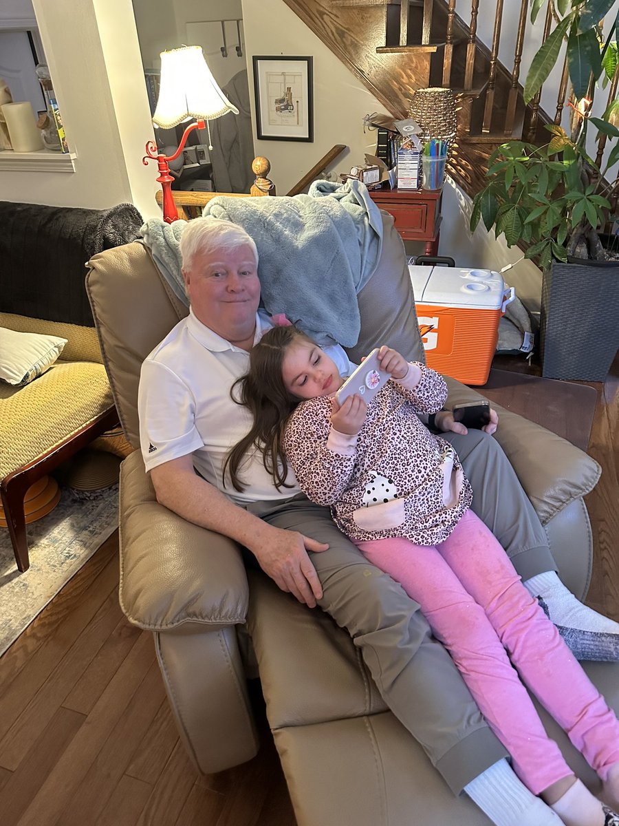PixelOhne's tweet photo. Just a quiet night with granddaughter Brooklyn watching the Bruins and Panthers https://t.co/hnDZf3Acgs