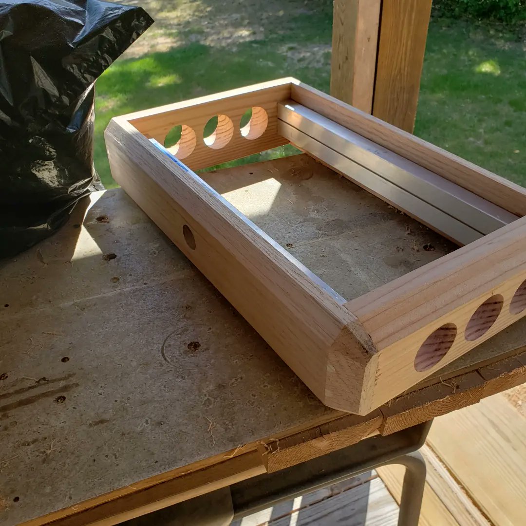 fightstickguy's tweet photo. The thing I hate most about painting oak is you gotta use 1000 coats of primer to get it smooth! #FightstickGuy #fightstick #arcadestick #oak #custom https://t.co/NNWTSykKIX