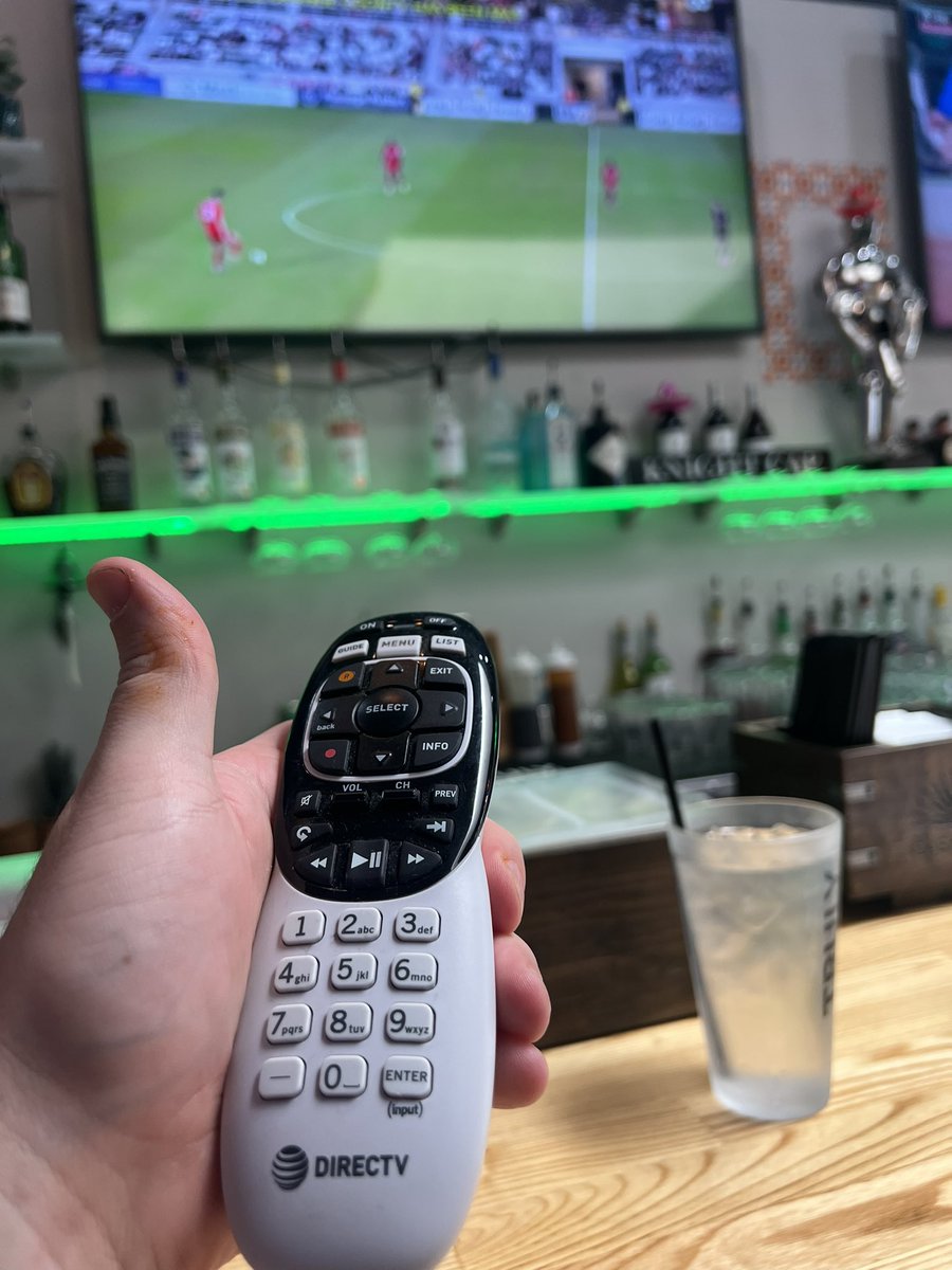BabylegGreg's tweet photo. @BarstoolBigCat most important guy in the bar https://t.co/Jixn8GAf3m