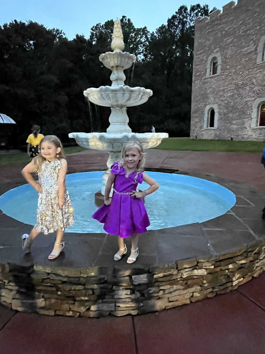 DylanShields92's tweet photo. #GreaterDecatur Itโs summer time! #FamilyTradition https://t.co/0niTP3GCKI