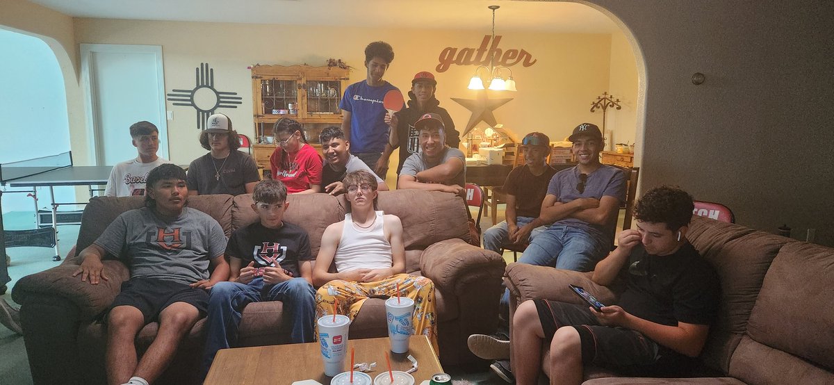 shineball297's tweet photo. @_NMAA Hatch Valley watch party! https://t.co/QChdqVvtvd