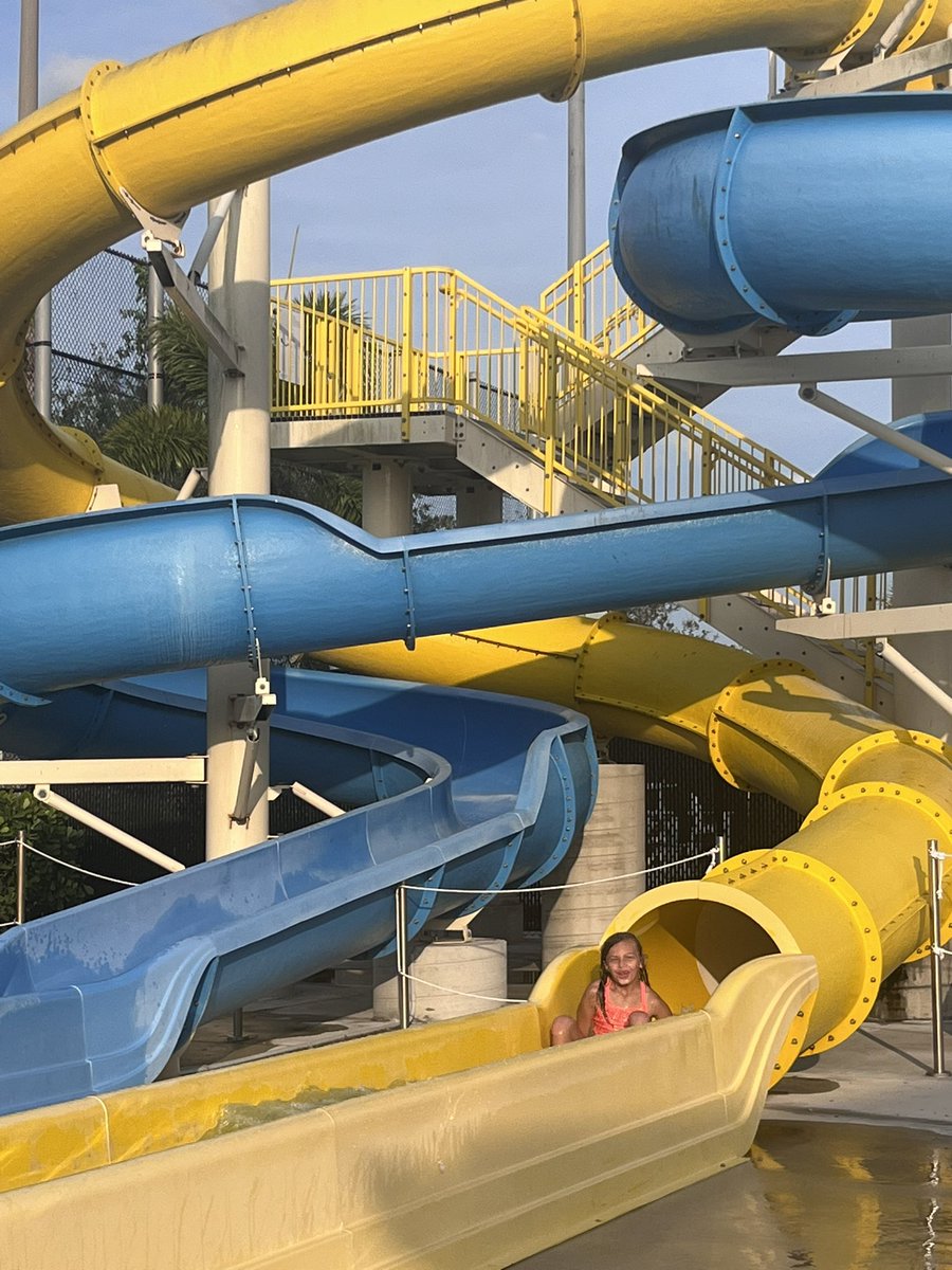 LESproudLeader's tweet photo. Being the principal of Lely Elementary gives me so much joy!  On Friday night, over 150 plus families enjoyed our PTO family night at the pool! https://t.co/5kwQKosHa3
