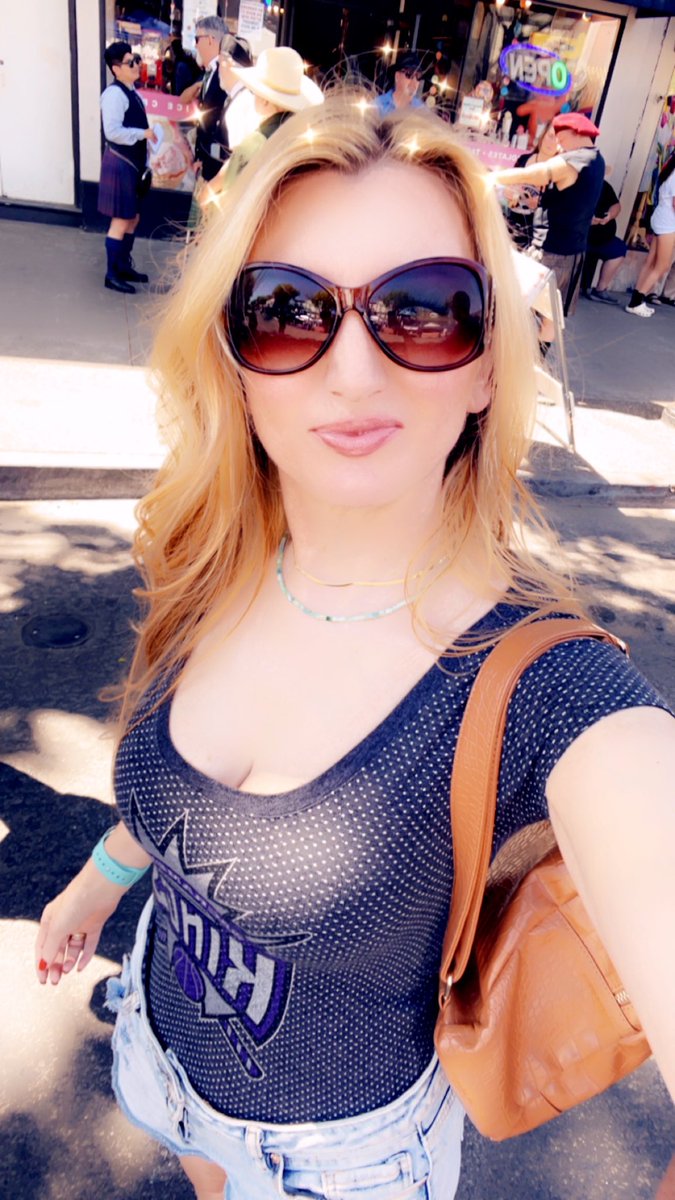 Sonja👑💜 tweet media