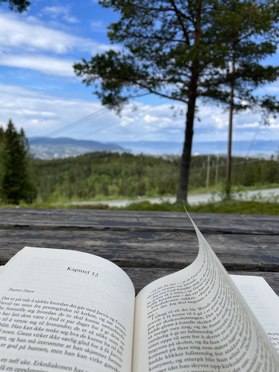 Ellie ⛄️ tweet media