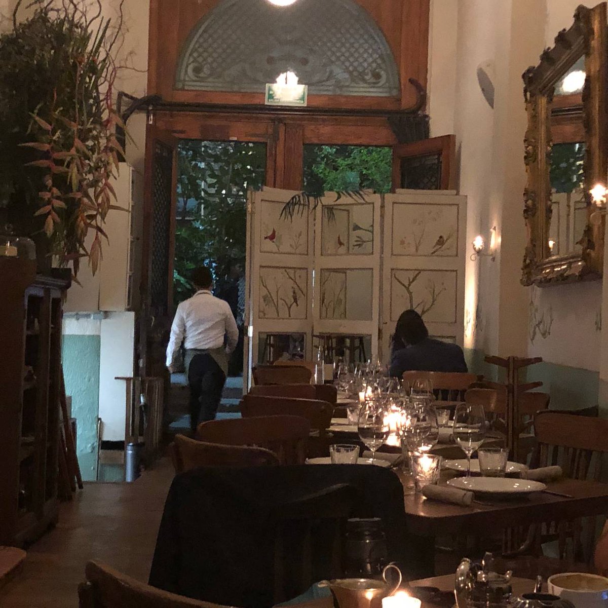 cadenapolitica's tweet photo. ¿Cuánto cuesta comer en #Rosseta, el #restaurante de la mejor chef del mundo?
#Gastronomía #CDMX #Nacional #Turismo #Comida
https://t.co/7d8IgS3Hva https://t.co/X1ghmt8OtT