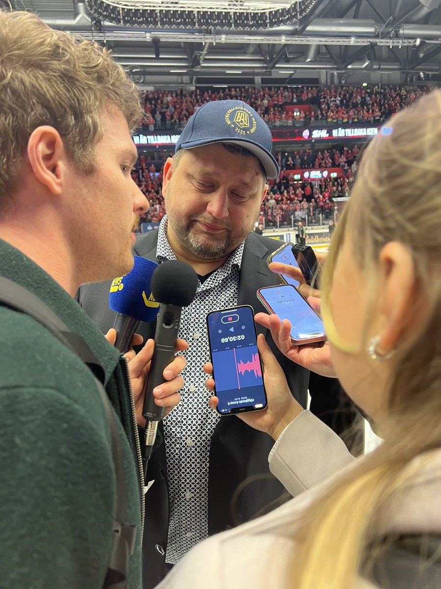En Karlin rörd till tårar.