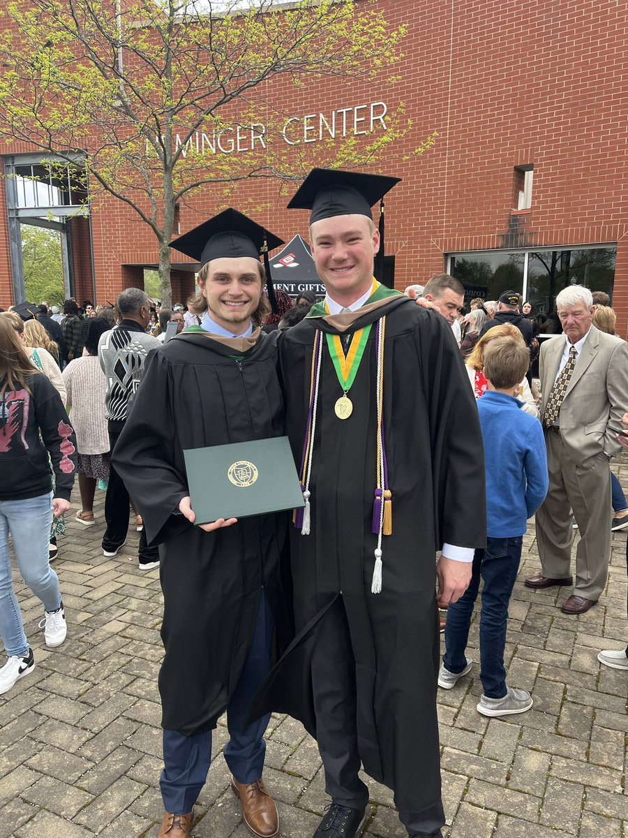 TUDragonsGolf's tweet photo. Congratulations to our graduates! Although not all of our grads are pictured we wanted to express how proud we are of all of your accomplishments at TU! 🐲 #TUMG #DragonFamily https://t.co/zh4NWTVeJ8