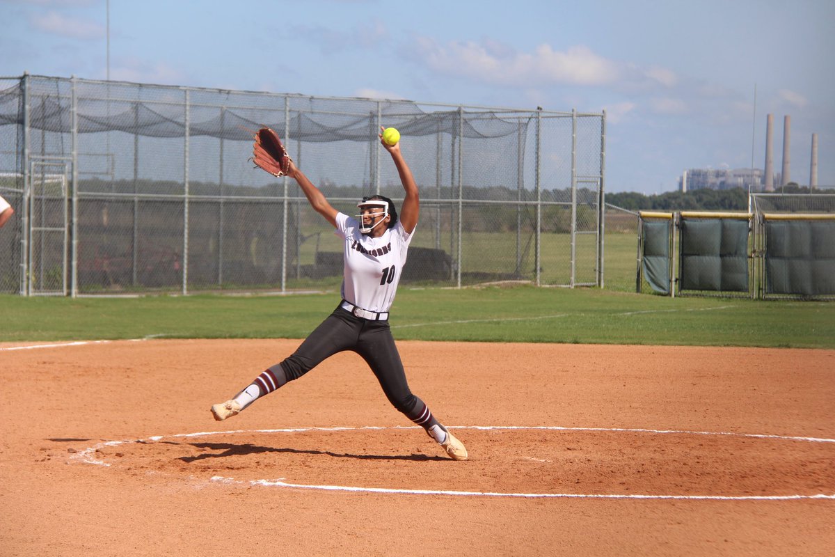 Ellie Pinter/Pinterpictures tweet media